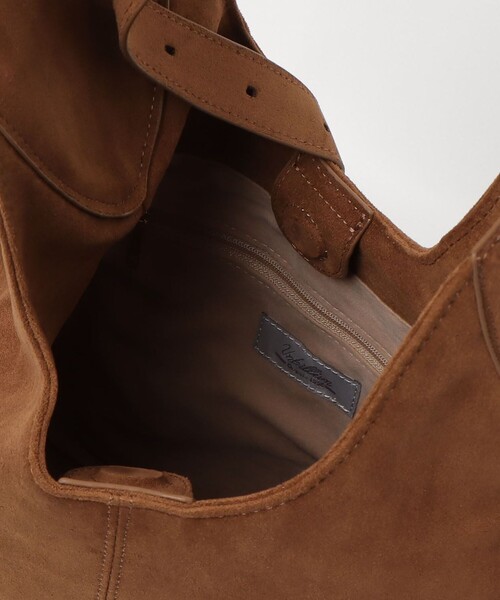 fredy emue（フレディエミュ）の「スエード三角ワンショルバッグ（ショルダーバッグ・レディース・ブラウン/ブラック・FREE）」の4枚目の写真