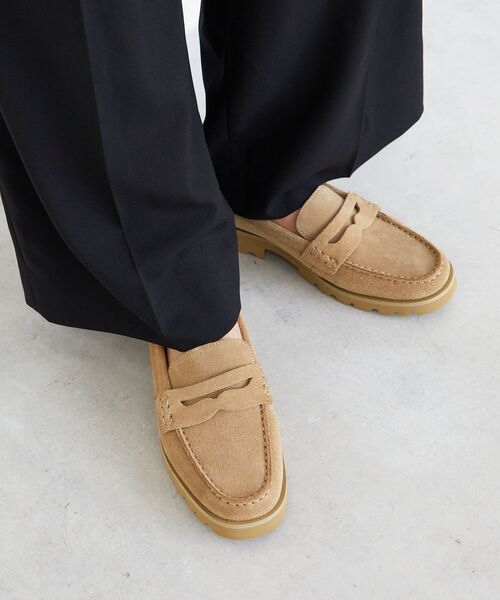 le.coeur blanc(ルクールブラン)の「ARTESANOS スエードローファー(ローファー・レディース・ベージュ・38/37)」の3枚目の写真