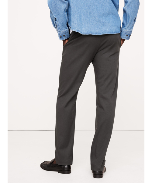 Banana Republic（バナナリパブリック）の「スリム イタリアン ストレッチ チノパンツ（チノパンツ・メンズ・ネイビー/ベージュ/アイボリー/ブラック/カーキ/チャコールグレー・32W 30L/30W 30L/34W 30L/31W 30L/33W 30L/28W 30L/29W 30L）」の21枚目の写真