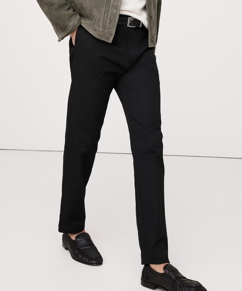 Banana Republic（バナナリパブリック）の「スリム イタリアン ストレッチ チノパンツ（チノパンツ・メンズ・ネイビー/ベージュ/アイボリー/ブラック/カーキ/チャコールグレー・32W 30L/30W 30L/34W 30L/31W 30L/33W 30L/28W 30L/29W 30L）」の3枚目の写真