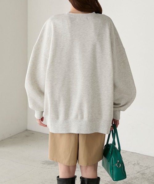 BONLECILL（ボンルシール）の「フラワー刺繍裏起毛スウェットプルオーバー（スウェット・レディース・ブラウン/オートミール/チャコールグレー/オフホワイト・FREE）」の6枚目の写真