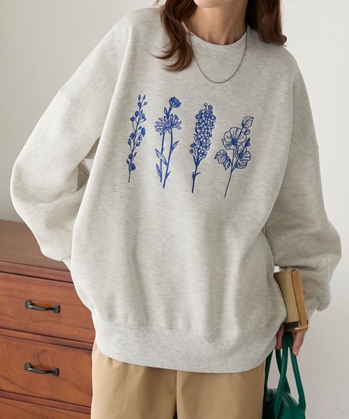 BONLECILL（ボンルシール）の「フラワー刺繍裏起毛スウェットプルオーバー（スウェット・レディース・ブラウン/オートミール/チャコールグレー/オフホワイト・FREE）」の9枚目の写真