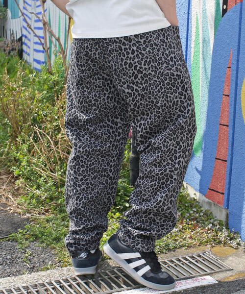 MANASTASH(マナスタッシュ)の「MANASTASH/マナスタッシュ/CHILLIWACK PANTS LEOPARD(その他パンツ・メンズ・ブラウン/ブラック・S/XL/M/L)」の1枚目の写真
