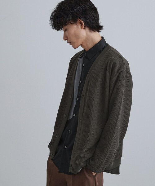 tk.TAKEO KIKUCHI（ティーケータケオキクチ）の「ニットライクジャカードカーディガン（カーディガン/ボレロ・メンズ・チャコールグレー/マスタード/モスグリーン・03/02/04）」の4枚目の写真