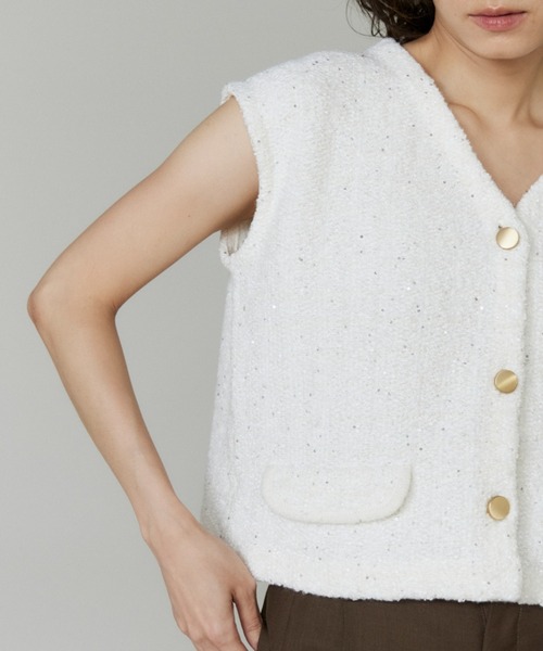 INED（イネド）の「ツイード風ニットジレ【アンサンブル対応】（カーディガン/ボレロ・レディース・オフホワイト/ブラウン・9号）」の18枚目の写真