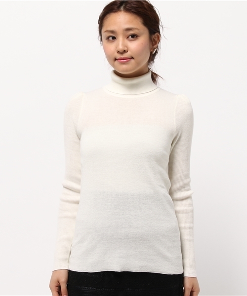 NATURAL BEAUTY BASIC（ナチュラルビューティーベーシック）の「ミラノリブタートルニット（ニット/セーター・レディース・グリーン/ネイビー/イエロー系その他/グレー/ホワイト系その他・MEDIUM）」の9枚目の写真