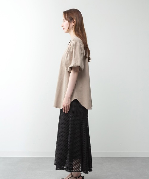 MARAI(マーライ)の「パフスリーブブラウス風カットソー(Tシャツ/カットソー・レディース・ミント/ホワイト/ブラック/チャコールグレー/グレー・LL~3L/4L~5L/M~L)」の21枚目の写真