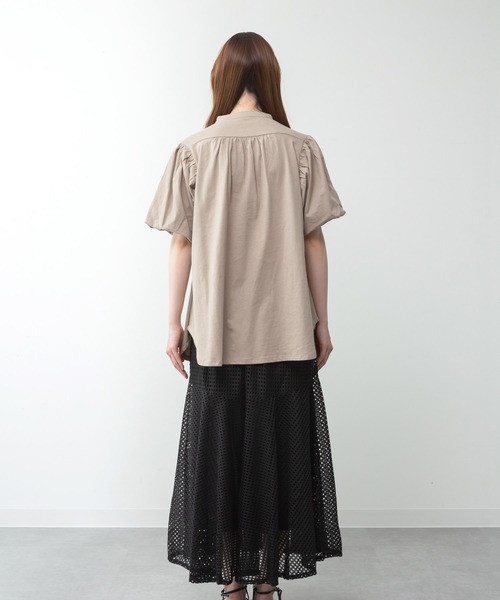 MARAI(マーライ)の「パフスリーブブラウス風カットソー(Tシャツ/カットソー・レディース・ミント/ホワイト/ブラック/チャコールグレー/グレー・LL~3L/4L~5L/M~L)」の22枚目の写真
