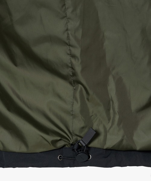 AIGLE（エーグル）の「撥水 ワンポイントロゴ刺繍 ダブルポケット フーデッドジャケット（マウンテンパーカー・メンズ・ブラック/モスグリーン/ベージュ・L/M/S）」の21枚目の写真