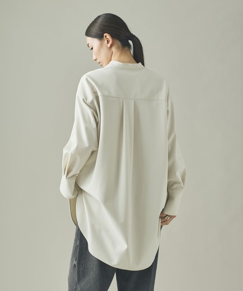 Curensology(カレンソロジー)の「Curensology(カレンソロジー)/ウールライクストレッチシャツ(シャツ/ブラウス・レディース・ネイビー/アイボリー・FREE)」の5枚目の写真