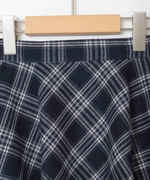 a.v.v（アーヴェヴェ）の「[120-160]アソートフレアスカート（スカート・キッズ・ネイビー/ブラック・120/130/140/160/150）」の13枚目の写真