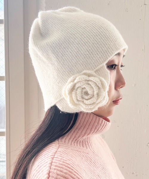 Casselini（キャセリーニ）の「Casselini(キャセリーニ)フラワーニット帽（ニットキャップ/ビーニー・レディース・ホワイト/ブラック・FREE）」の11枚目の写真