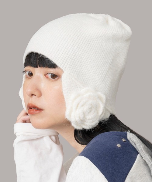 Casselini（キャセリーニ）の「Casselini(キャセリーニ)フラワーニット帽（ニットキャップ/ビーニー・レディース・ホワイト/ブラック・FREE）」の21枚目の写真