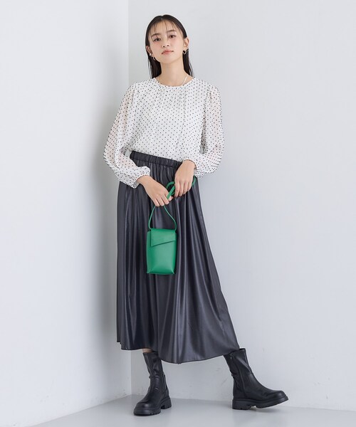 INDIVI(インディヴィ)の「【袖コンシャス】シアードットブラウス(シャツ/ブラウス・レディース・ライトグレー/ホワイト/スモーキーグリーン系/ブラック・36/13/05/38/15 )」の8枚目の写真