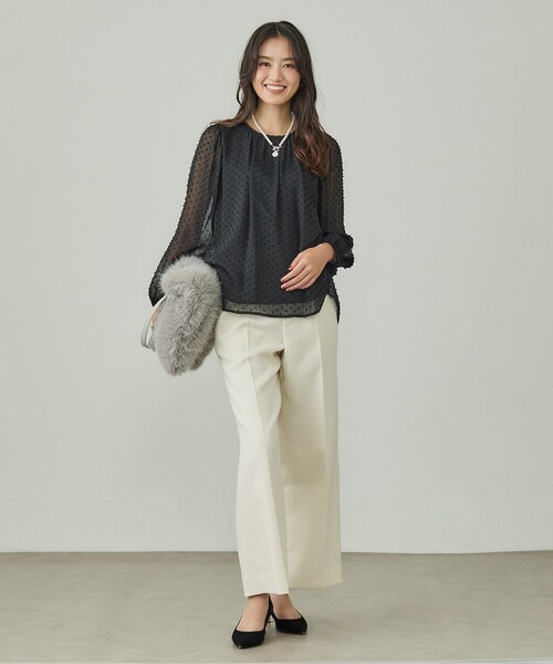 INDIVI(インディヴィ)の「【袖コンシャス】シアードットブラウス(シャツ/ブラウス・レディース・ライトグレー/ホワイト/スモーキーグリーン系/ブラック・36/13/05/38/15 )」の16枚目の写真