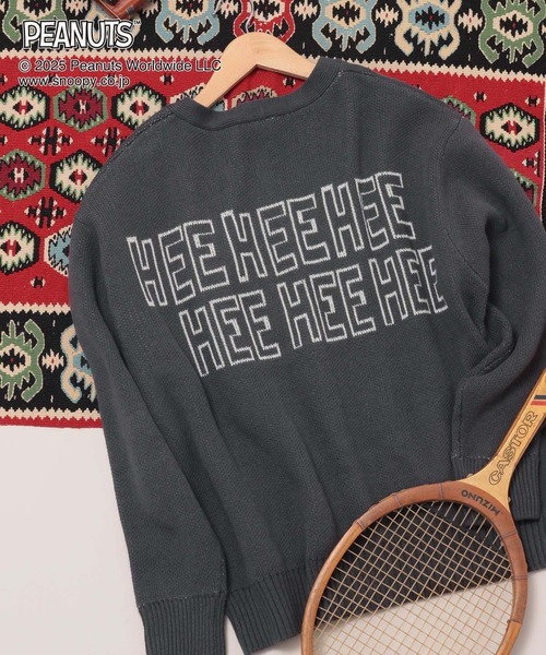 GLOBAL WORK（グローバルワーク）の「PEANUTS/ロゴVネックカーディガン/591295（カーディガン/ボレロ・レディース・ネイビー/マスタード/ダークグレー/レッド・LARGE/MEDIUM）」の2枚目の写真