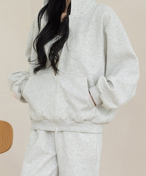 DAY CLOSET(デイ クローゼット)の「【セットアップ/調節紐付き/全周ゴム】長袖ダブルジップフーディー+ロングパンツ 上下2点セット レディース(スウェット・レディース・オートミール/グレー・FREE)」の6枚目の写真