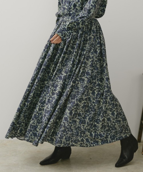 Libra Cue(リブラ キュー)の「ヴィンテージフラワーボリュームスカート(スカート・レディース・ブルー/ブラウン・FREE)」の1枚目の写真