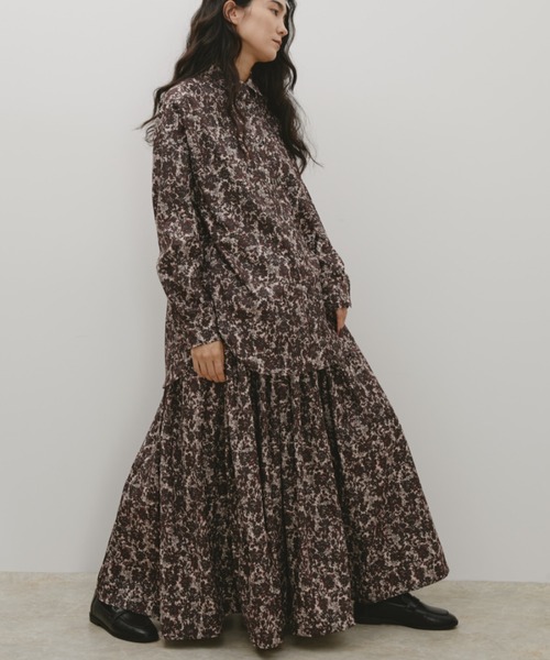 Libra Cue(リブラ キュー)の「ヴィンテージフラワーボリュームスカート(スカート・レディース・ブルー/ブラウン・FREE)」の13枚目の写真