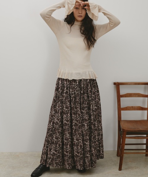 Libra Cue(リブラ キュー)の「ヴィンテージフラワーボリュームスカート(スカート・レディース・ブルー/ブラウン・FREE)」の10枚目の写真