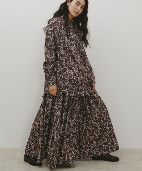 Libra Cue(リブラ キュー)の「ヴィンテージフラワーボリュームスカート(スカート・レディース・ブルー/ブラウン・FREE)」の15枚目の写真