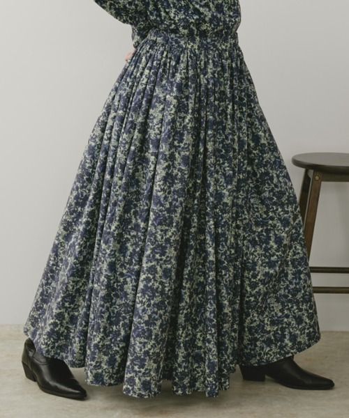 Libra Cue(リブラ キュー)の「ヴィンテージフラワーボリュームスカート(スカート・レディース・ブルー/ブラウン・FREE)」の20枚目の写真