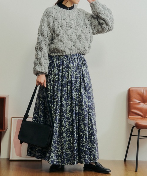 Libra Cue(リブラ キュー)の「ヴィンテージフラワーボリュームスカート(スカート・レディース・ブルー/ブラウン・FREE)」の21枚目の写真