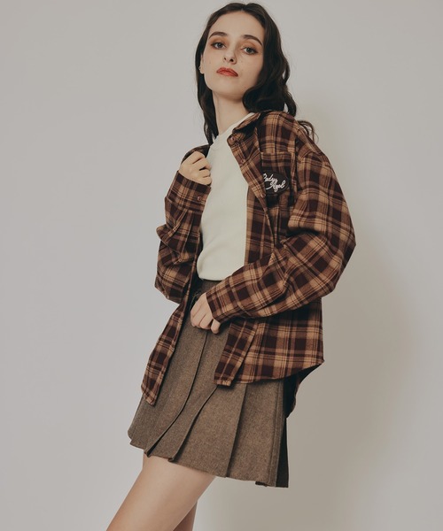 REDYAZEL(レディアゼル)の「ロゴワッペンオーバーシャツ(シャツ/ブラウス・レディース・キャメル/ピンク/ブルー系その他/ブラウン系その他・FREE)」の12枚目の写真