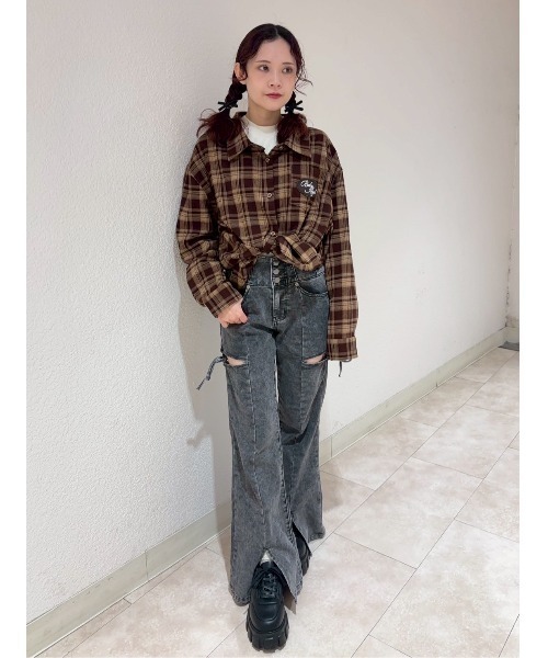 REDYAZEL(レディアゼル)の「ロゴワッペンオーバーシャツ(シャツ/ブラウス・レディース・キャメル/ピンク/ブルー系その他/ブラウン系その他・FREE)」の9枚目の写真