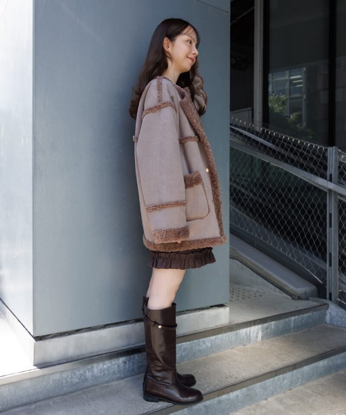 flower（フラワー）の「ダウニームートンコート（ムートンコート・レディース・アイボリー/ブラウン・FREE）」の5枚目の写真