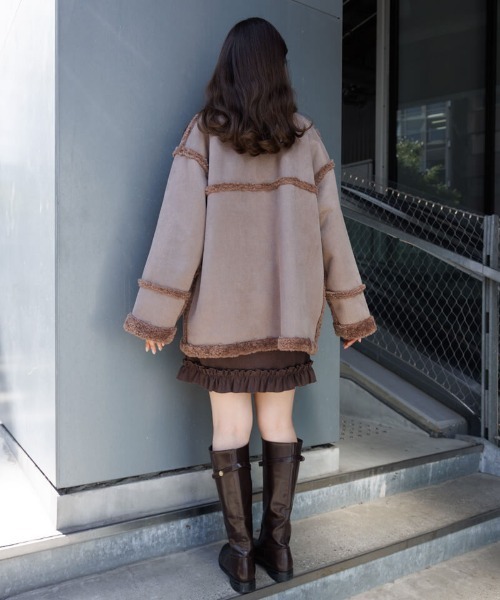 flower（フラワー）の「ダウニームートンコート（ムートンコート・レディース・アイボリー/ブラウン・FREE）」の6枚目の写真