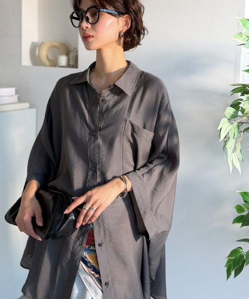 classicalelf（クラシカルエルフ）の「【接触冷感・吸水速乾機能付き】涼しさ＆上品さ。オーバーサイズシアードルマンシャツ（7分袖）（シャツ/ブラウス・レディース・チャコール/オフホワイト/ブルー・X-LARGE/SMALL/MEDIUM/LARGE）」の8枚目の写真