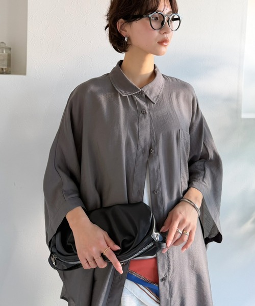 classicalelf（クラシカルエルフ）の「【接触冷感・吸水速乾機能付き】涼しさ＆上品さ。オーバーサイズシアードルマンシャツ（7分袖）（シャツ/ブラウス・レディース・チャコール/オフホワイト/ブルー・X-LARGE/SMALL/MEDIUM/LARGE）」の13枚目の写真