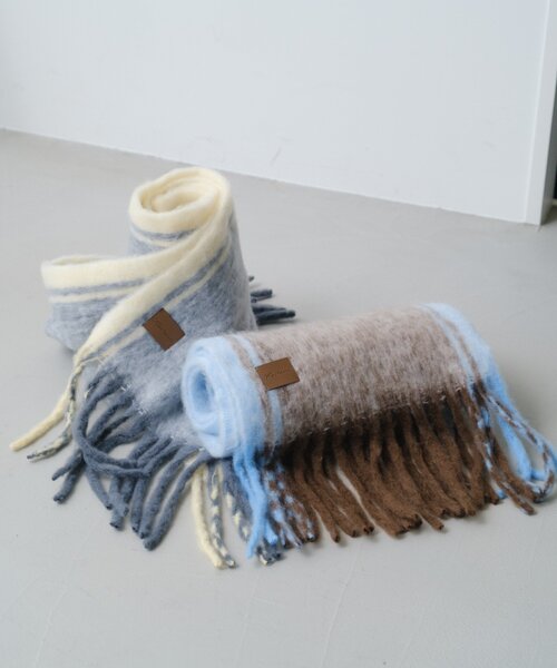 Kastane（カスタネ）の「サイドラインマフラー（マフラー・レディース・ライトグレー/ブラウン・FREE）」の3枚目の写真