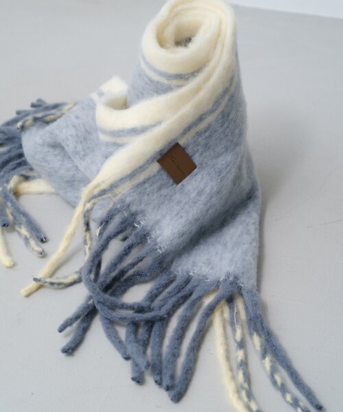 Kastane（カスタネ）の「サイドラインマフラー（マフラー・レディース・ライトグレー/ブラウン・FREE）」の4枚目の写真