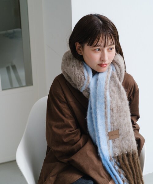 Kastane（カスタネ）の「サイドラインマフラー（マフラー・レディース・ライトグレー/ブラウン・FREE）」の5枚目の写真