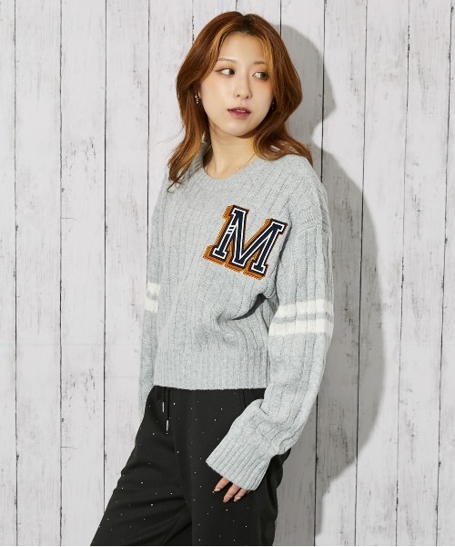GORGE(ゴージ)の「《カレッジワッペン×袖ライン》レディース ケーブルニット ショート丈 トレンド 秋冬(ニット/セーター・レディース・チャコール/アイボリー/ネイビー・F)」の14枚目の写真