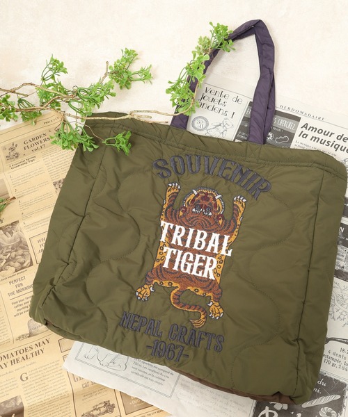 KRIFF MAYER（クリフメイヤー）の「KRIFF MAYER ｽｰﾍﾞﾆｱ刺繍ﾄｰﾄBAG（トートバッグ・メンズ・キャメル/ピンクベージュ/オリーブ/ブラック/オフホワイト/パープル・F）」の4枚目の写真