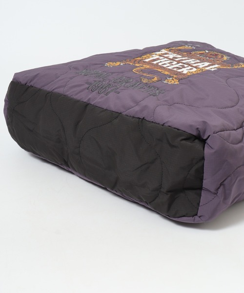 KRIFF MAYER（クリフメイヤー）の「KRIFF MAYER ｽｰﾍﾞﾆｱ刺繍ﾄｰﾄBAG（トートバッグ・メンズ・キャメル/ピンクベージュ/オリーブ/ブラック/オフホワイト/パープル・F）」の19枚目の写真