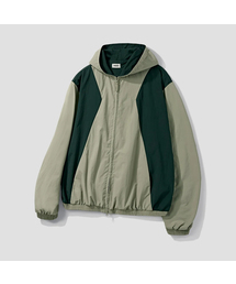 AGOD（エージーオーディー）の「サイド切開ツートンウィンドブレーカー[ライトカーキ]（ナイロンジャケット）」