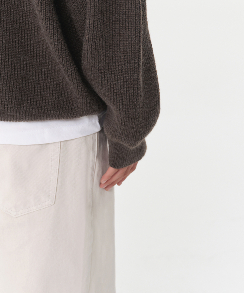 MUSINSA STANDARD（ムシンサスタンダード）の「オーバーサイズリブクルーネックニット[ヘッダーブラウン]（ニット/セーター・メンズ・その他・SMALL/MEDIUM/LARGE/X-LARGE/XX-LARGE）」の6枚目の写真