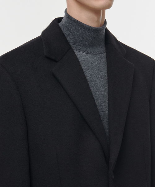 MUSINSA STANDARD（ムシンサスタンダード）の「カシミアブレンドパパショルダーシングルロングコート[ブラック]（チェスターコート・メンズ・その他・MEDIUM/LARGE/X-LARGE/XX-LARGE）」の6枚目の写真