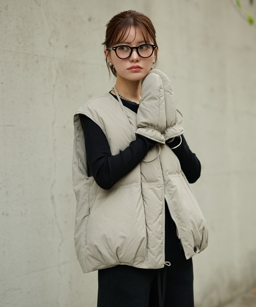 LAULEN(ローレン)の「volume down vest mitten set /ミトン付きボリュームダウンベスト(ダウンベスト・レディース・グレー/ブラウン/ブラック・FREE)」の4枚目の写真
