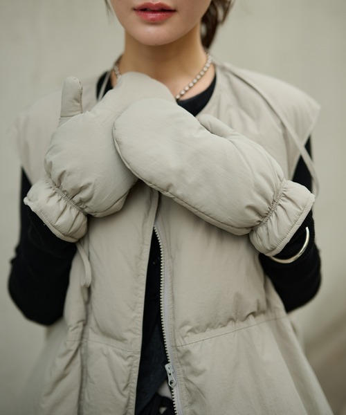 LAULEN(ローレン)の「volume down vest mitten set /ミトン付きボリュームダウンベスト(ダウンベスト・レディース・グレー/ブラウン/ブラック・FREE)」の6枚目の写真