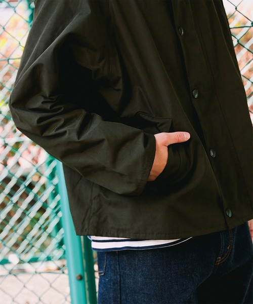 Barbour(バブアー)の「【別注】Barbour / TRANSPORT ポリエステルコットン ピーチスキン ジャケット(ブルゾン・メンズ・ブラック/オリーブ/ベージュ・34/36/38/40/42)」の22枚目の写真