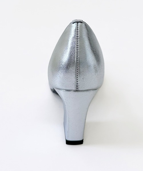 RUIRUE BOUTIQUE（ルイルエブティック）の「【選べる2素材】Vカット ヒール パンプス | 靴  / 7cmヒールパンプス / チャンキーヒールパンプス（パンプス・レディース・ブラック系1/グレー系1/シルバー/ブラック/ブラウン系1・22.5cm/23cm/23.5cm/24cm/24.5cm）」の16枚目の写真