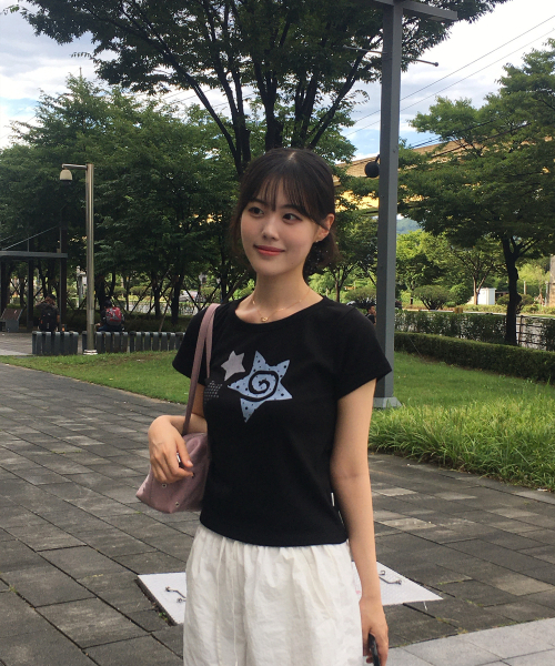 CHICKS(チックス)の「ファブリックスタースリムフィット半袖Tシャツブラック(Tシャツ/カットソー・レディース・ブラック・FREE)」の3枚目の写真