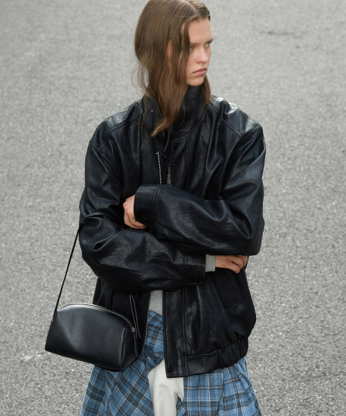 Classic Box Shoulder Bag - Leather Black（ショルダーバッグ