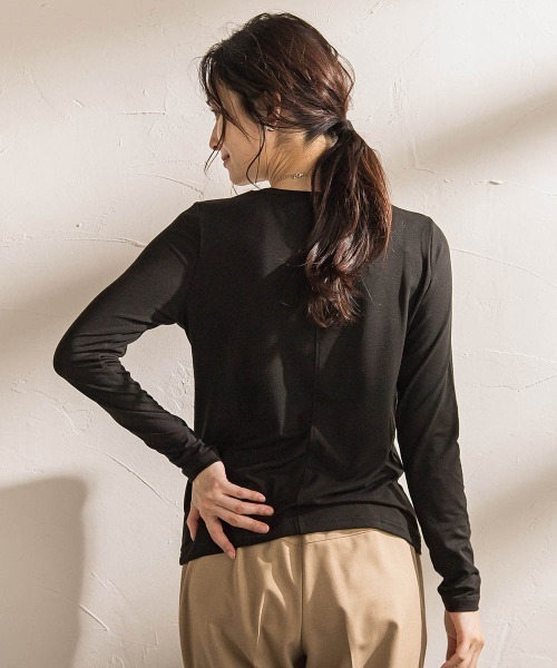 LAUTREAMONT(ロートレアモン)の「【WEB限定】吸湿発熱スムースストレッチカットソー(Tシャツ/カットソー・レディース・ブラック/ブラウン/オフホワイト・11号/9号)」の17枚目の写真