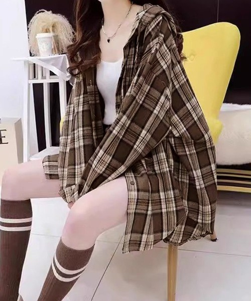 Miniministore(ミニミニストア)の「フード付き チェックシャツオーバーサイズ(シャツ/ブラウス・レディース・ワインレッド/ネイビー/ブラウン・FREE)」の4枚目の写真